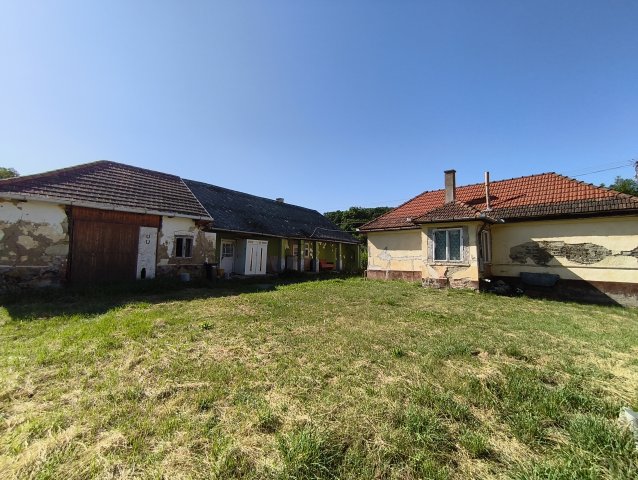 Eladó családi ház, Vécsen 8 M Ft, 3 szobás