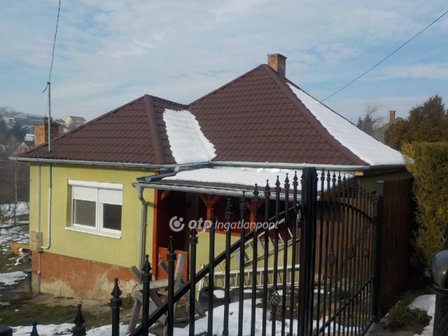 Eladó családi ház, Kaposváron 58.99 M Ft, 3 szobás