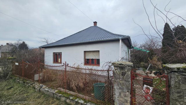 Eladó családi ház, Nagykátán 28.99 M Ft, 2+1 szobás