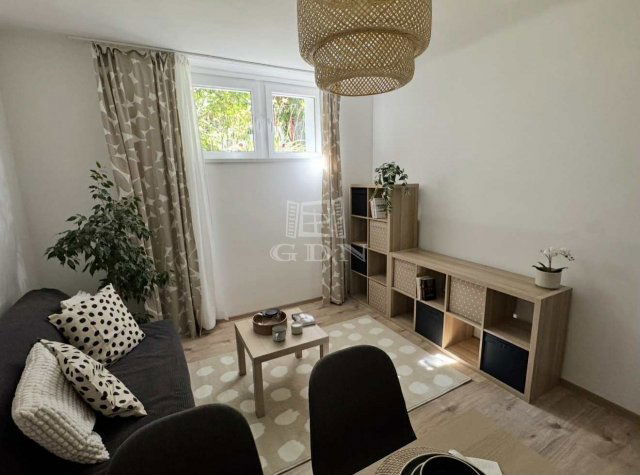 Eladó téglalakás, Budapesten, XIV. kerületben 49.95 M Ft