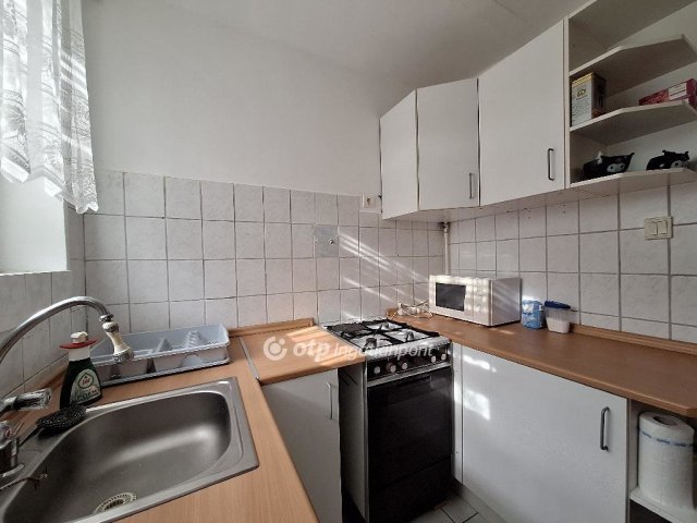 Eladó téglalakás, Budapesten, X. kerületben 42 M Ft, 1+1 szobás