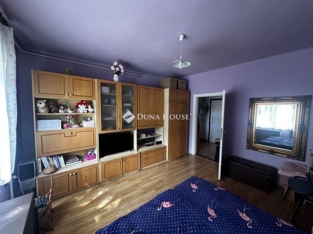 Eladó ikerház, Pécsett 75 M Ft, 3 szobás / költözzbe.hu