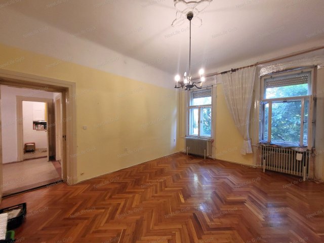 Eladó téglalakás, Győrött 84.9 M Ft, 4 szobás