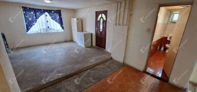 Eladó családi ház, Abaújszántón 11 M Ft, 4 szobás
