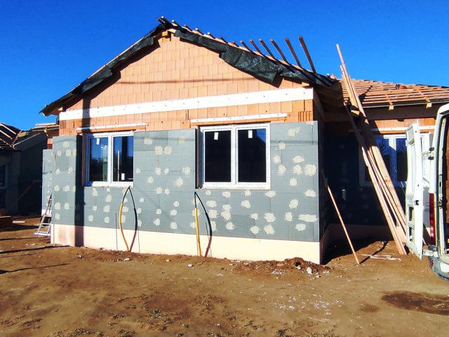 Eladó ikerház, Csörögön 99.9 M Ft, 4+1 szobás