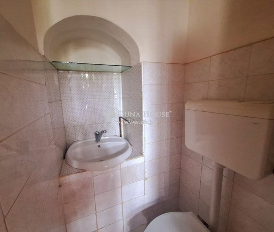 Eladó családi ház, Gödöllőn 169 M Ft, 11 szobás
