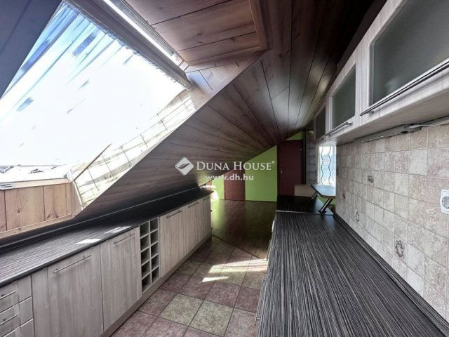 Eladó családi ház, Üllőn 117 M Ft, 6 szobás