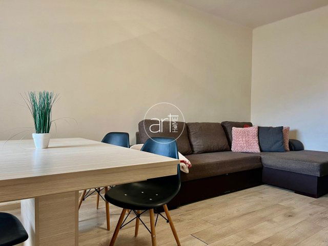 Kiadó téglalakás, albérlet, Szegeden 200 E Ft / hó, 2+1 szobás