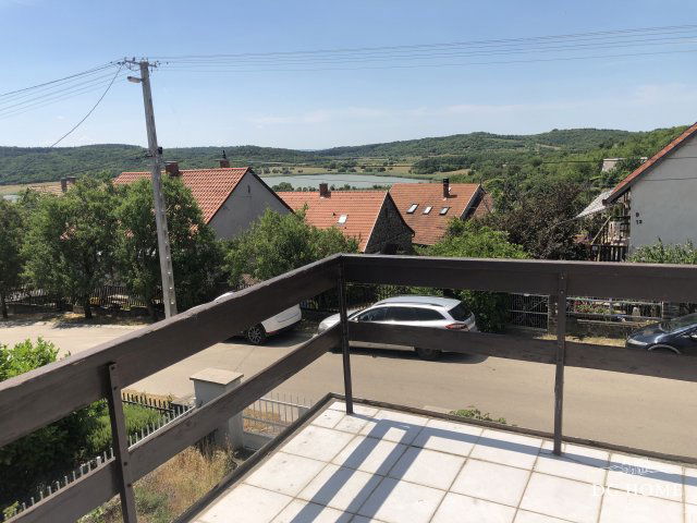Eladó családi ház, Tihanyban 129 M Ft, 3 szobás