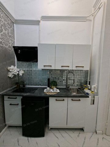 Eladó téglalakás, Budapesten, VI. kerületben 51.8 M Ft, 1 szobás