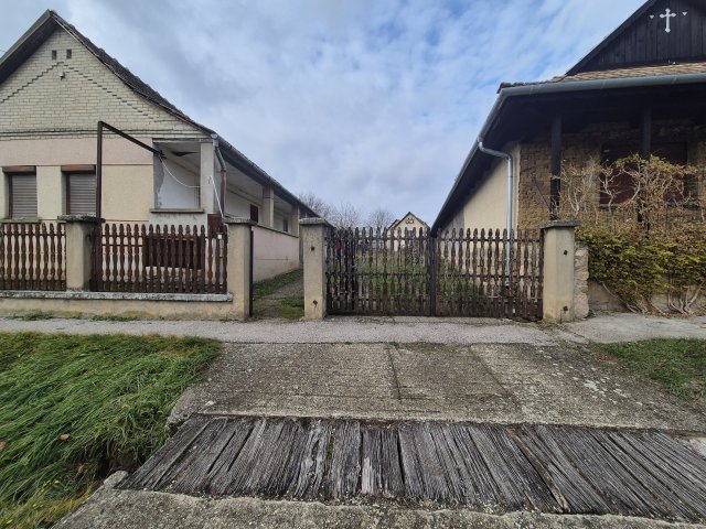 Eladó családi ház, Ősagárdon 34.9 M Ft, 3 szobás