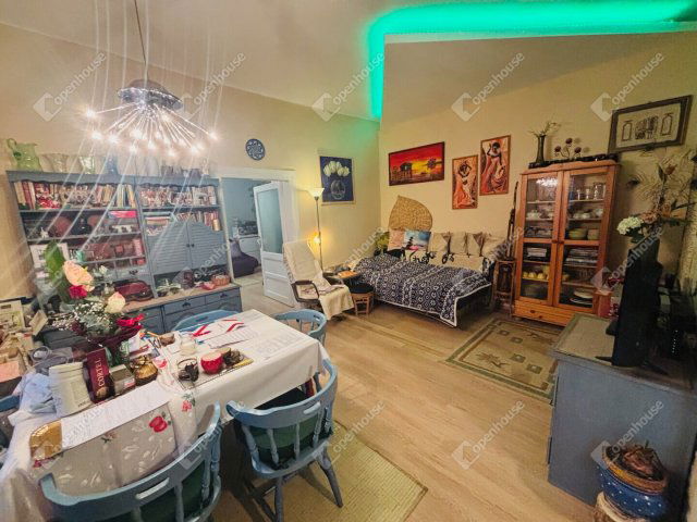 Eladó téglalakás, Szegeden 59.9 M Ft, 2 szobás