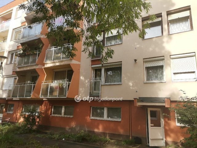 Kiadó panellakás, albérlet, Békéscsabán 110 E Ft / hó
