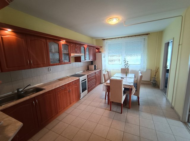 Eladó panellakás, Debrecenben, Kartács utcában 69.9 M Ft