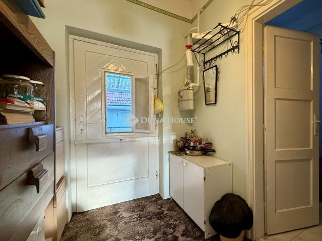 Eladó családi ház, Gyulán 12 M Ft, 2 szobás