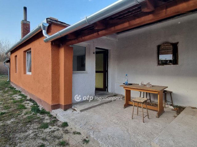 Eladó családi ház, Kemenesmihályfán 29.999 M Ft, 2+1 szobás