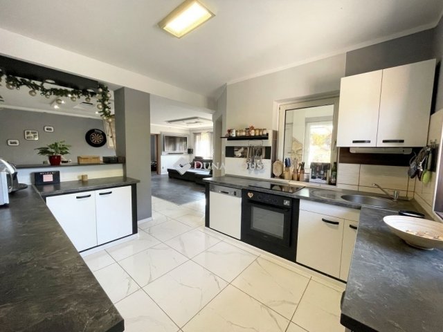 Eladó családi ház, Kecskeméten 119 M Ft, 6 szobás