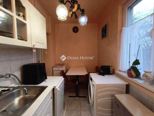 Eladó téglalakás, Gödöllőn 65.5 M Ft, 2 szobás