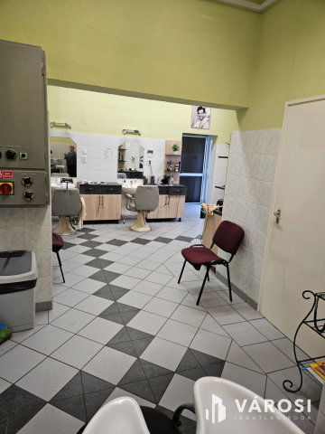 Eladó üzlethelyiség, Debrecenben 49 M Ft, 1 szobás