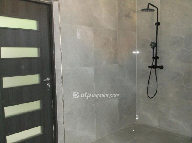 Eladó családi ház, Halmajugrán 24.9 M Ft, 2 szobás