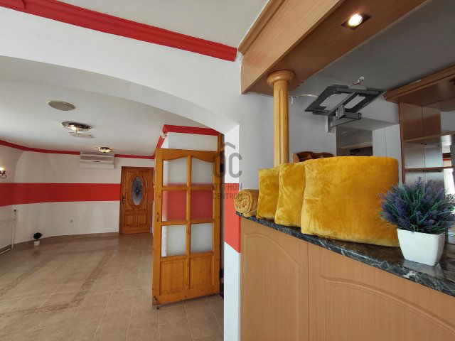 Eladó üzlethelyiség, Gyöngyösön 149.9 M Ft