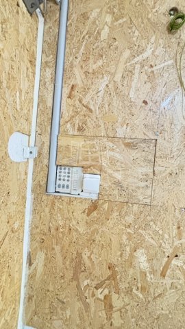 Eladó garázs, Budapesten, IV. kerületben 26 M Ft