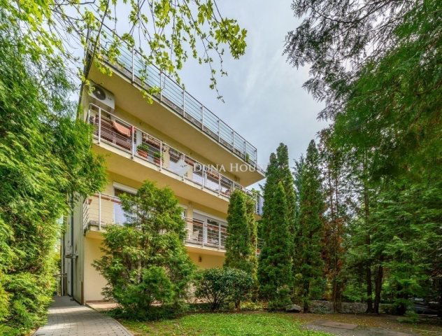 Eladó téglalakás, Budapesten, II. kerületben 74.9 M Ft, 1 szobás