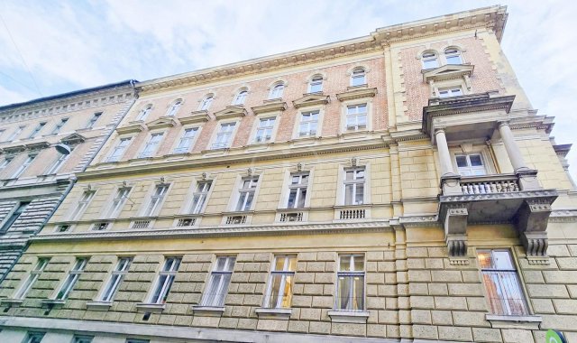 Eladó téglalakás, Budapesten, VI. kerületben, Podmaniczky utcában