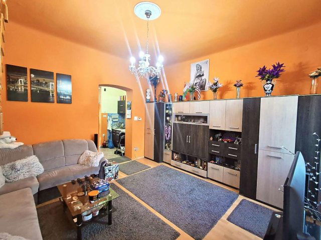 Eladó családi ház, Budapesten, XV. kerületben 53.5 M Ft