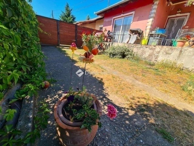 Eladó ikerház, Gyömrőn 85 M Ft, 3 szobás / költözzbe.hu