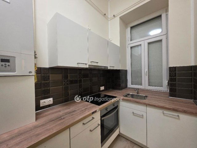 Eladó téglalakás, Budapesten, VIII. kerületben 79.2 M Ft