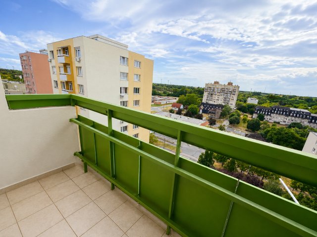 Eladó panellakás, Dunaújvárosban 28.9 M Ft, 2 szobás