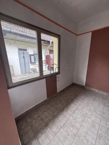 Eladó téglalakás, Budapesten, XX. kerületben 28.5 M Ft, 1 szobás