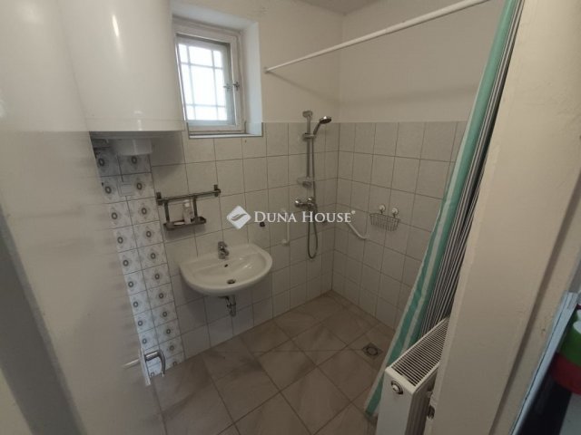 Eladó családi ház, Bodajkon 42 M Ft, 2 szobás