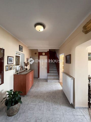 Eladó családi ház, Várpalotán 84.9 M Ft, 3+1 szobás