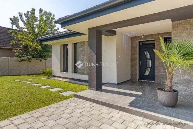 Eladó családi ház, Dunavarsányban 199 M Ft, 5 szobás