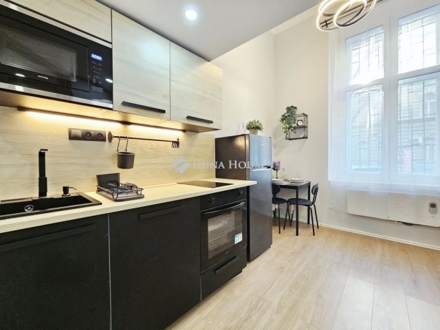 Eladó téglalakás, Budapesten, VII. kerületben 36.9 M Ft