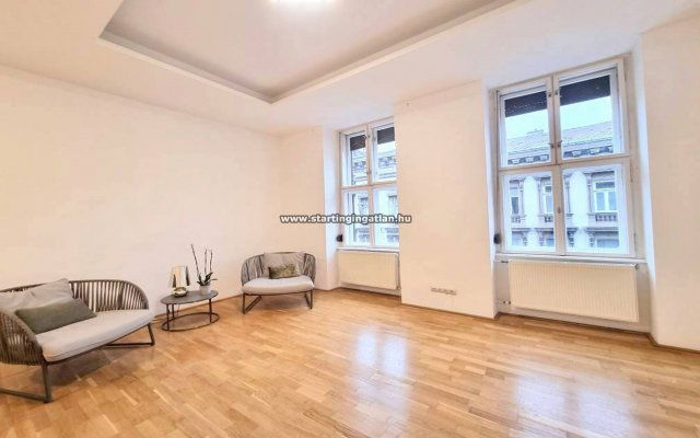 Eladó téglalakás, Budapesten, VII. kerületben, Király utcában