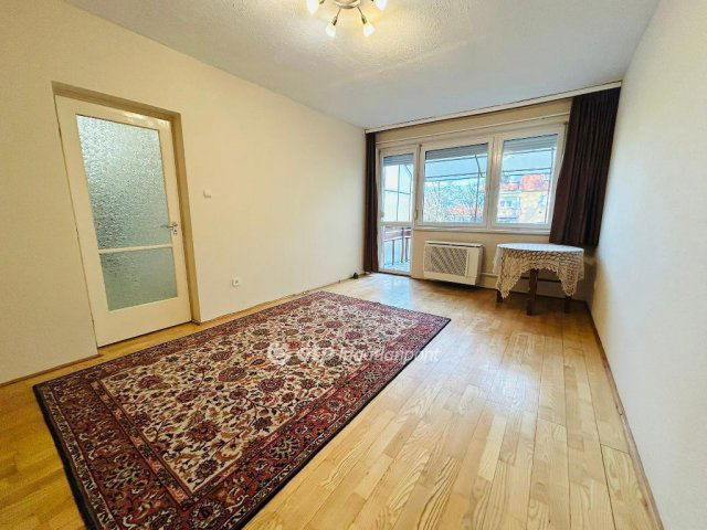 Eladó téglalakás, Nyíregyházán 35.9 M Ft, 1+1 szobás