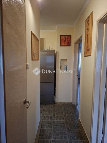 Eladó panellakás, Szegeden 53.9 M Ft, 2 szobás