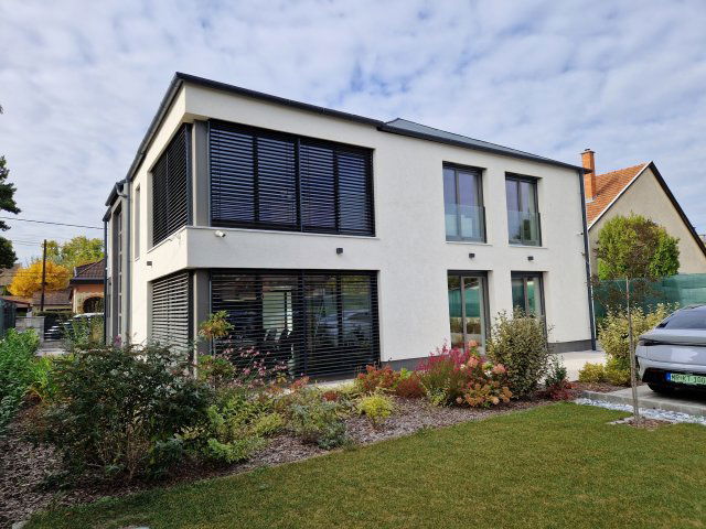 Eladó családi ház, Budapesten, XVI. kerületben 397 M Ft