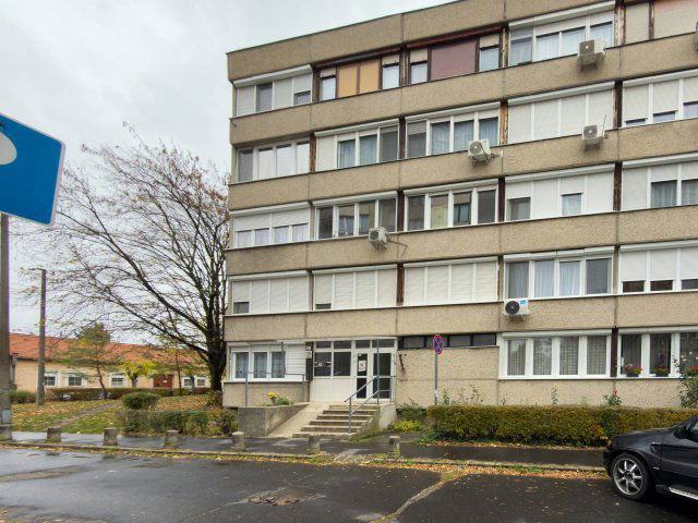 Eladó téglalakás, Vácon 56 M Ft, 2 szobás