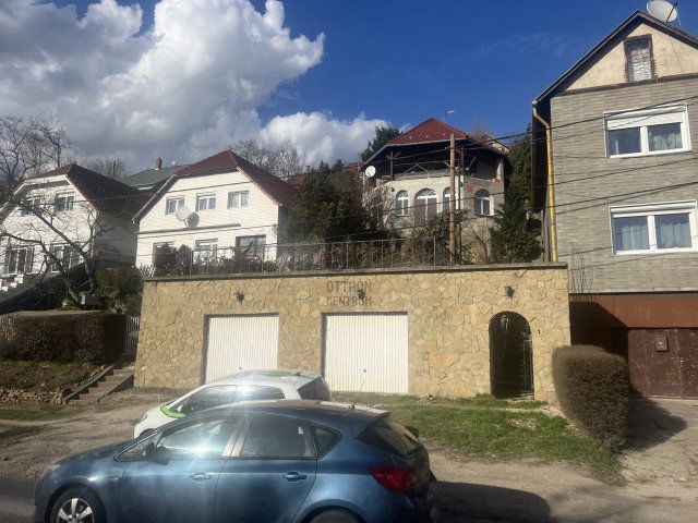 Eladó családi ház, Pilisborosjenőn 66.8 M Ft, 6 szobás