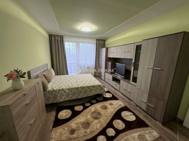Eladó panellakás, Debrecenben 60 M Ft, 2 szobás