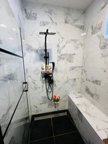 Eladó családi ház, Tápiószecsőn 89.9 M Ft, 6 szobás