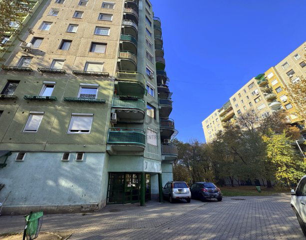 Eladó panellakás, Budapesten, IV. kerületben, Kordován téren