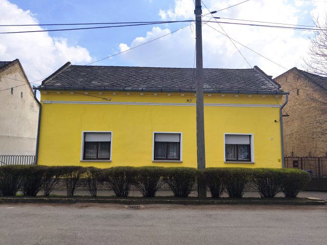 Eladó családi ház, Dombóváron, Dombó Pál utcában 26.5 M Ft