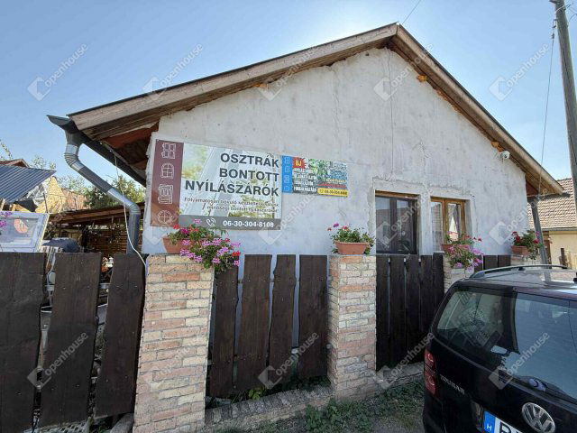 Eladó családi ház, Monoron 49.9 M Ft, 5 szobás