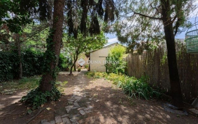 Eladó ikerház, Budapesten, XVIII. kerületben 99.9 M Ft, 5 szobás