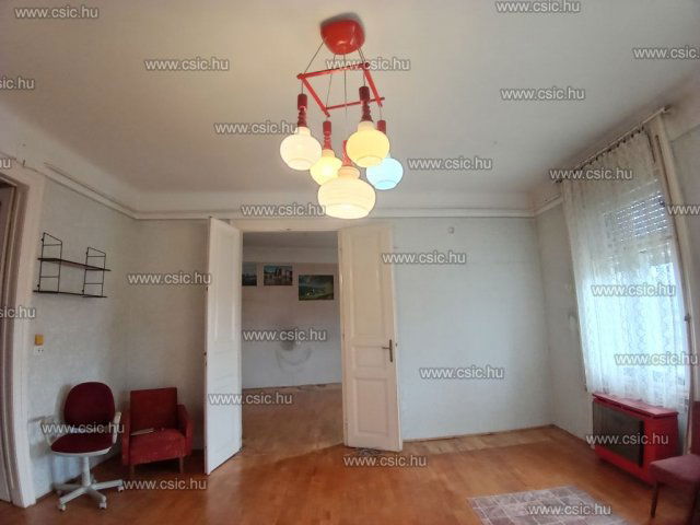 Eladó téglalakás, Budapesten, VII. kerületben 110 M Ft